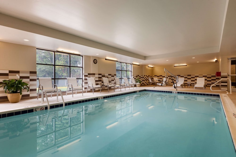 Hampton Inn & Suites Camp Springs Andrews AFB - photo 11