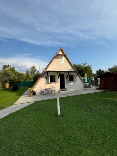 La Casina di Ginevra in Marina Di Massa, Italy