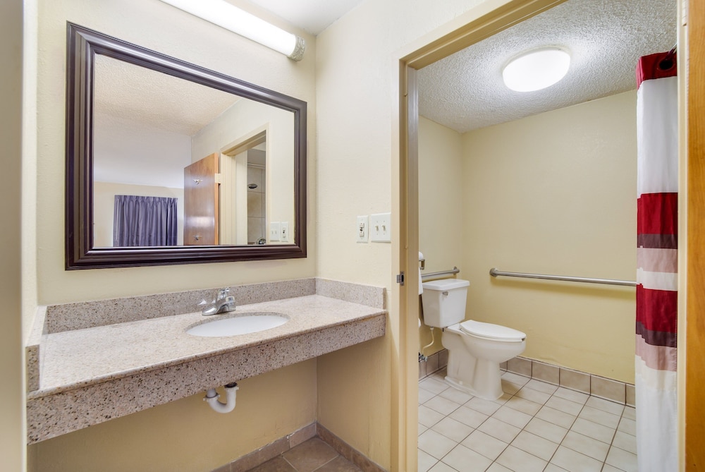 Red Roof Inn Augusta Washington Road - photo 20
