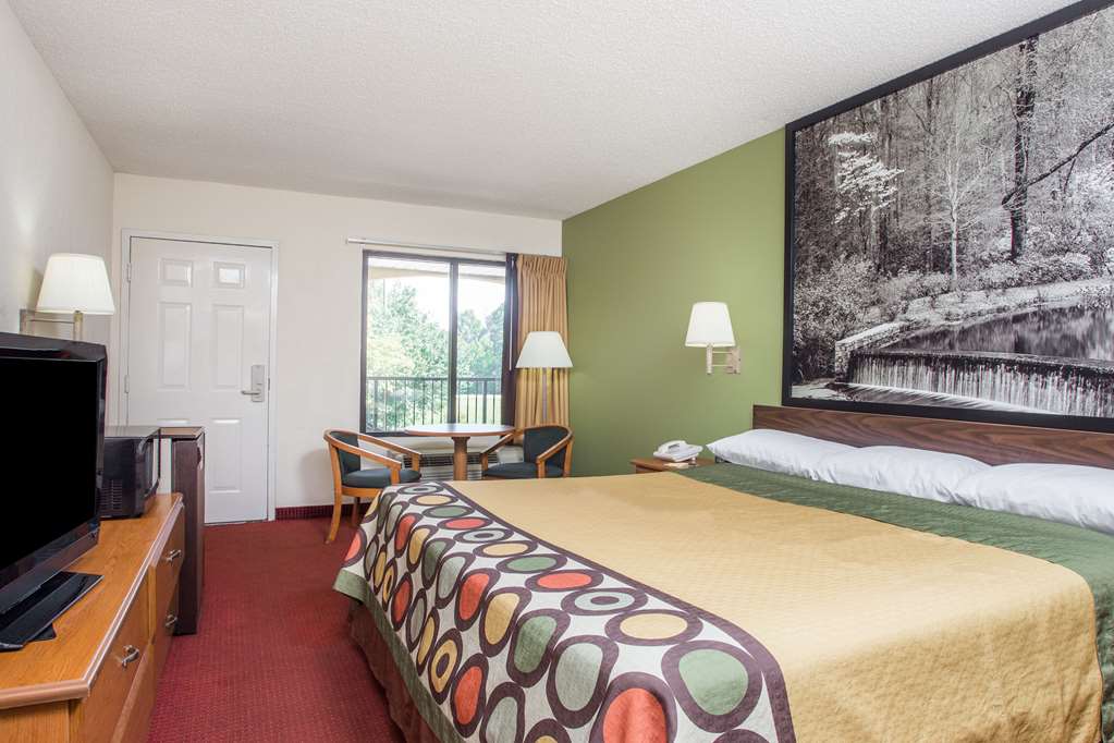 Super 8 by Wyndham Lavonia - photo 9
