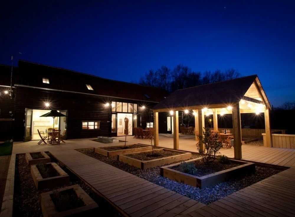 Creeksea Place Barns — hotel in Burnham-On-Crouch