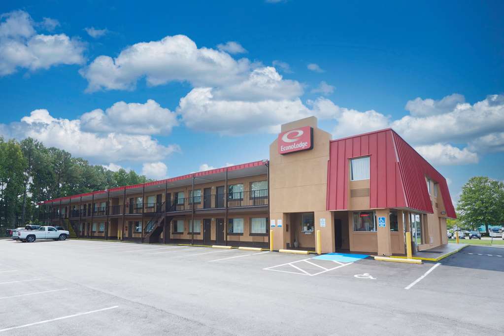 Econo Lodge Town Center - photo 3