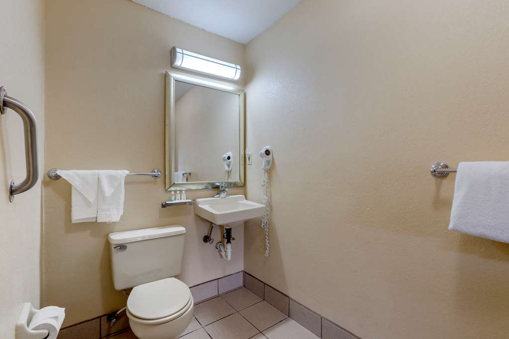 Quality Inn Columbus East - photo 8