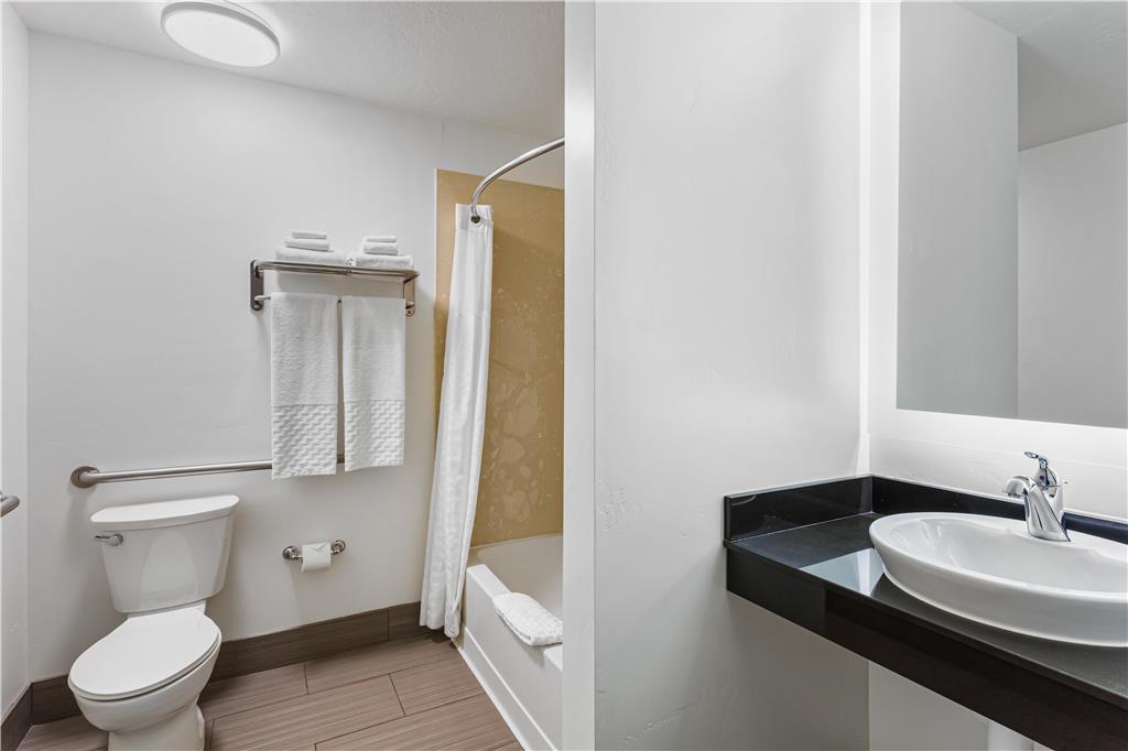 Best Western Duchesne Inn - photo 20