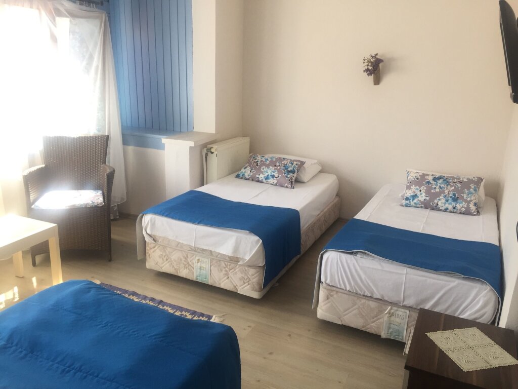 Kirli Pansiyon — Bozcaada — photo 4