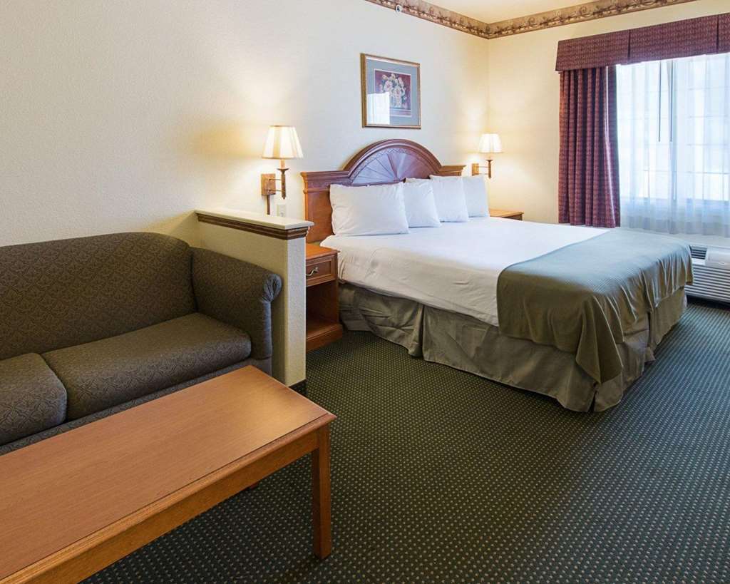 Quality Inn & Suites Glen Rose - photo 16