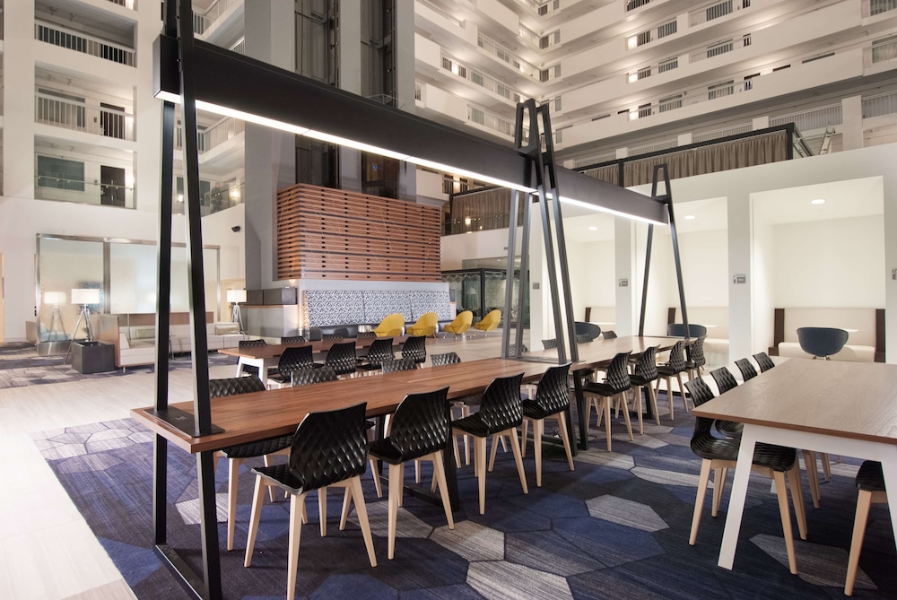 Embassy Suites by Hilton Raleigh Crabtree - photo 5