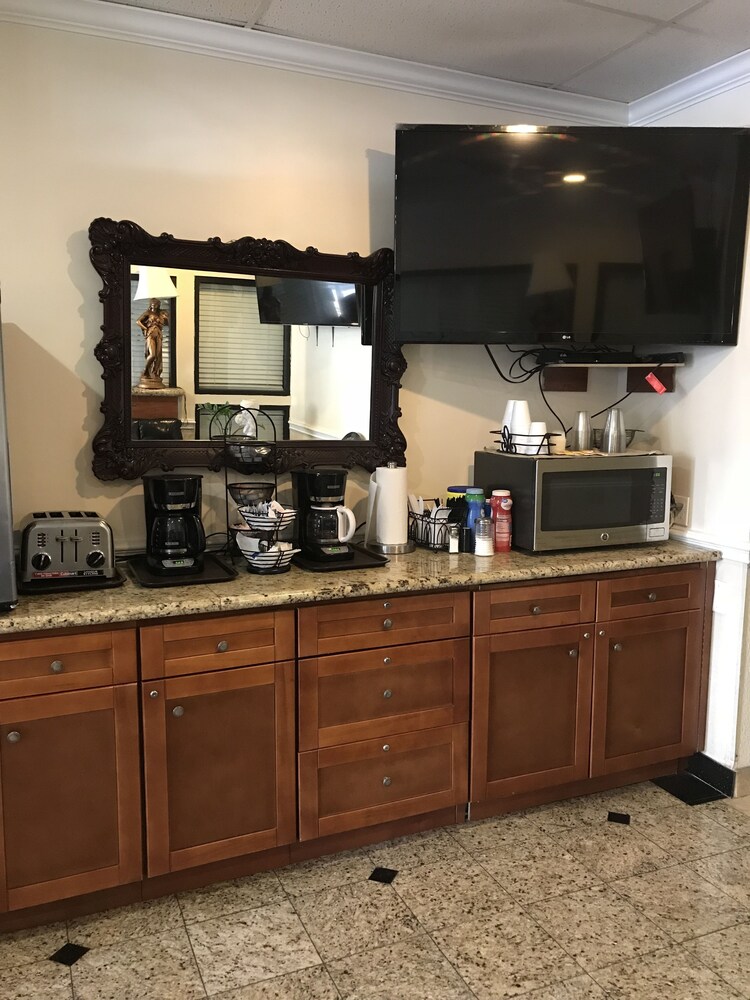 Athens Hotel Suites - photo 32