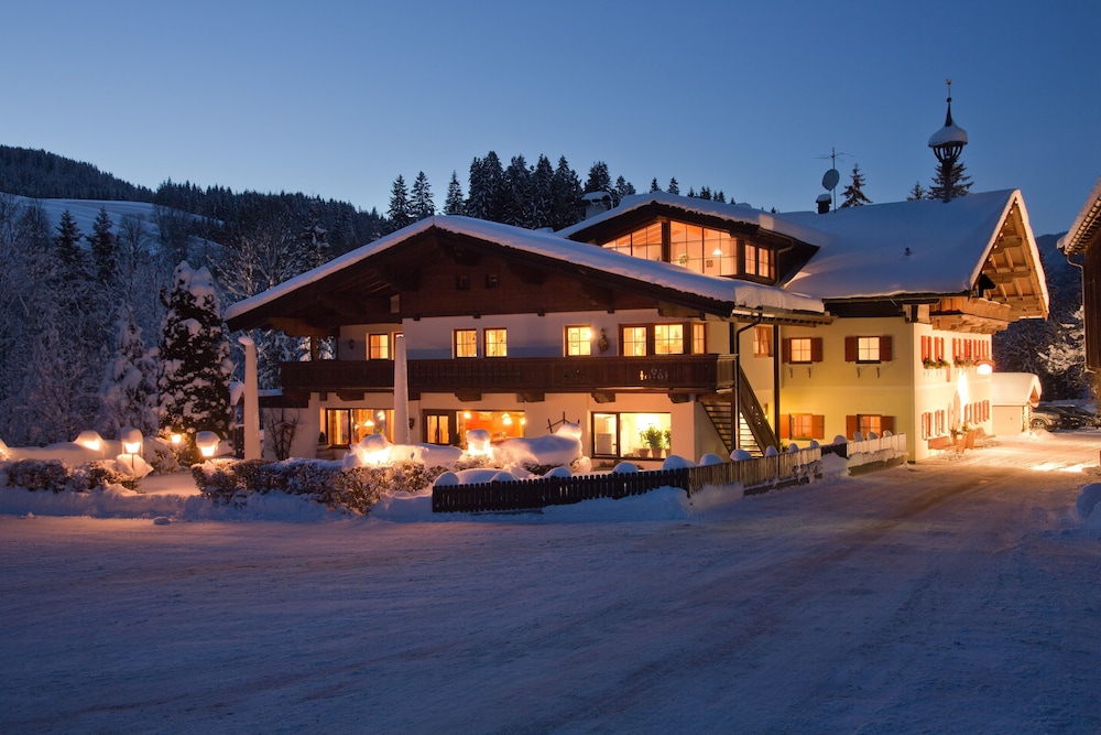 Gasthof Eiserne Hand in Fieberbrunn, Austria