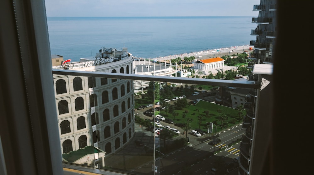 Silk Road Sea Towers Batumi — hotel in Batumi