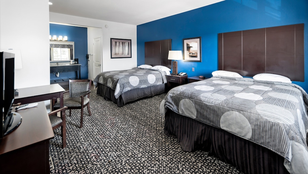 Belmont Inn and Suites - photo 8