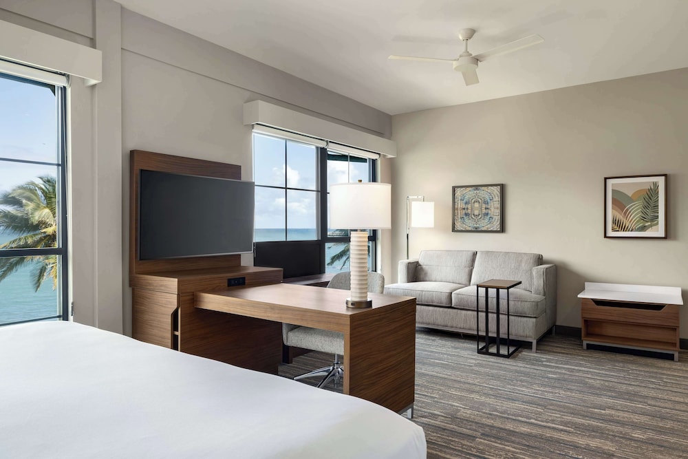 Hampton Inn & Suites by Hilton Maui North Shore - photo 19