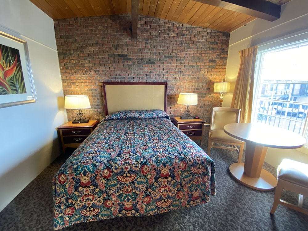 Dunes Inn - photo 18