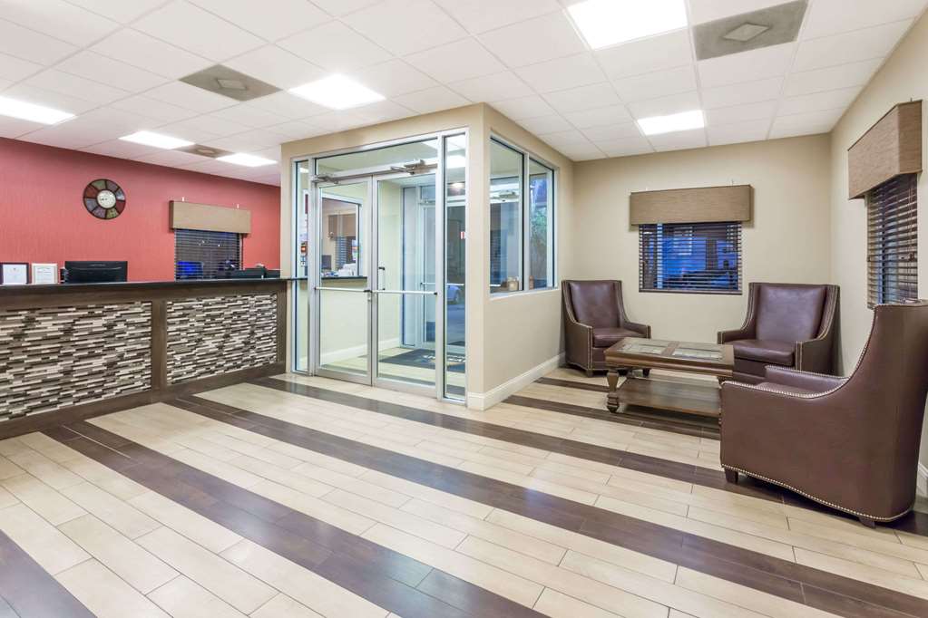 Days Inn by Wyndham Fredericksburg North - photo 6