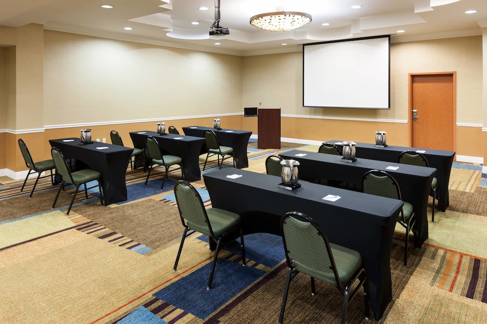 Fairfield Inn & Suites by Marriott Jacksonville Butler Blvd - photo 23