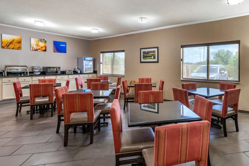 Comfort Inn Moline Quad Cities - photo 25