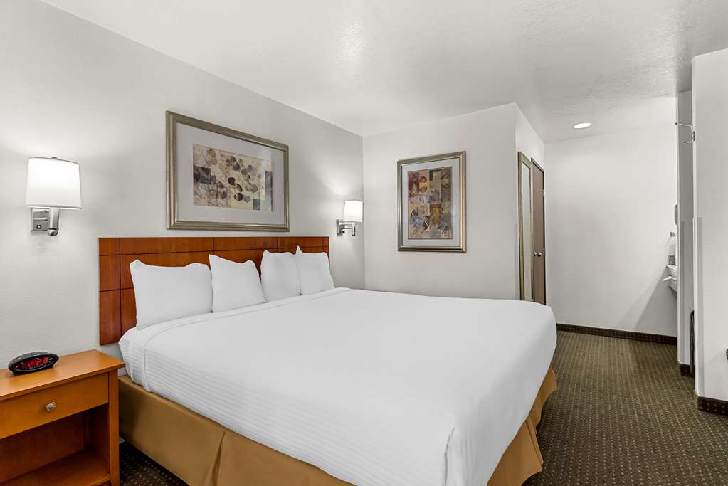 Best Western Socorro Hotel & Suites - photo 21