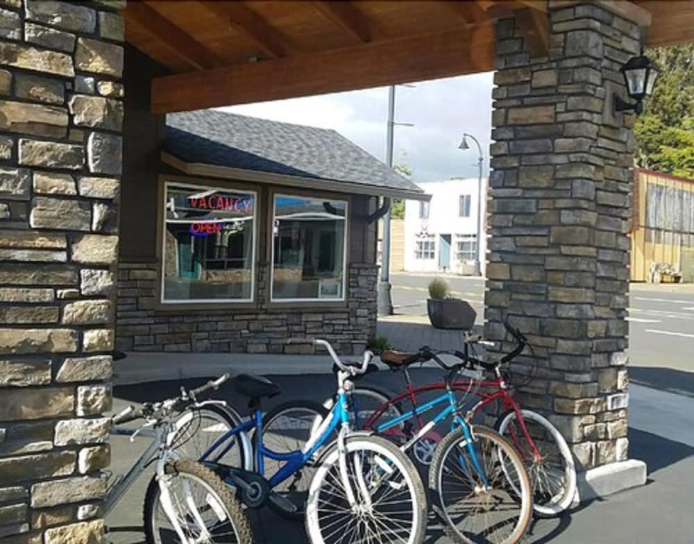 The Waldport Inn - photo 19