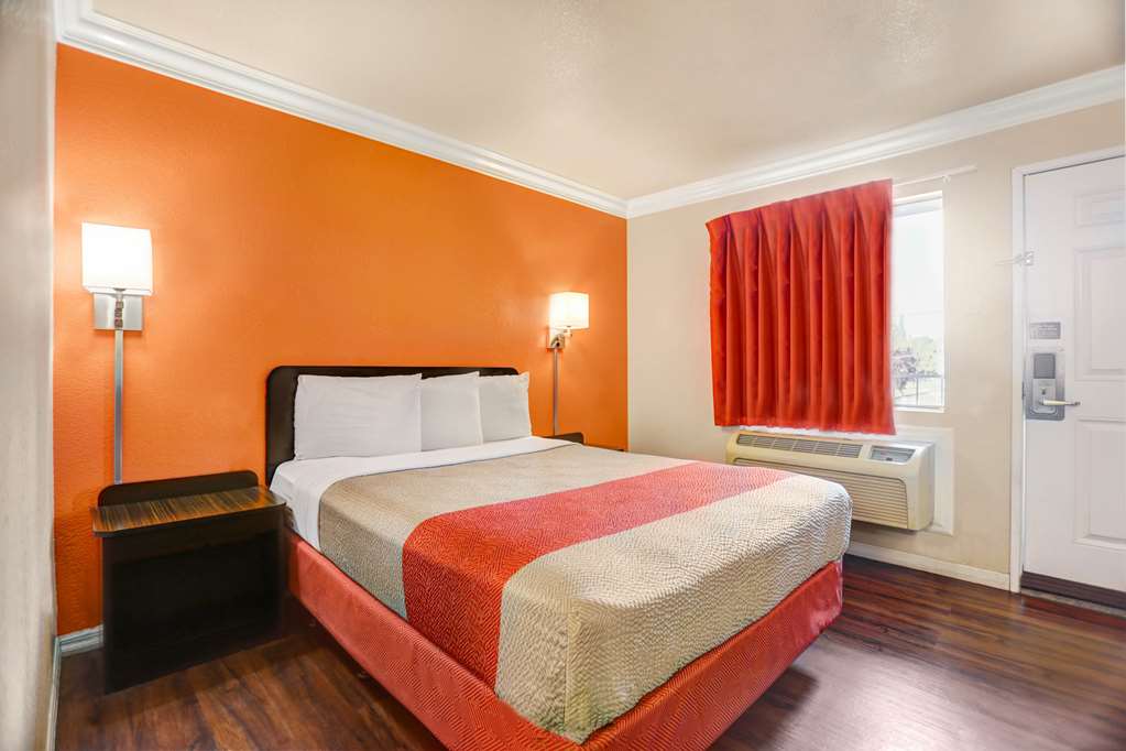 Motel 6 Fresno CA Belmont Ave - photo 11