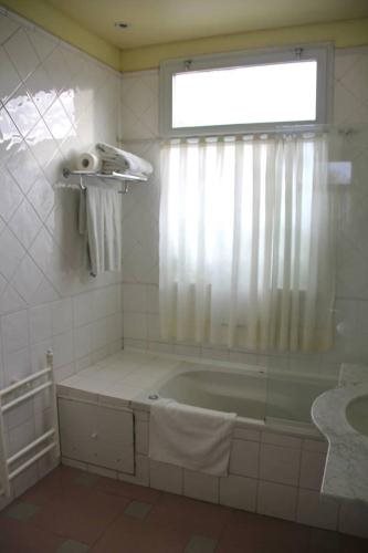 Aquae Sulis Spa Resort — Lobos — photo 2