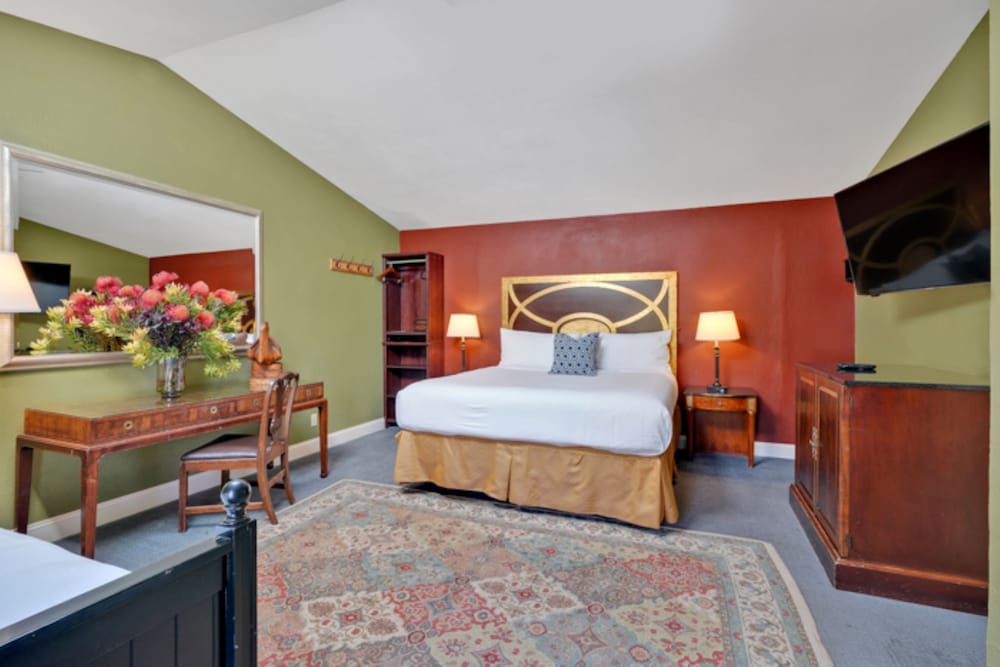 Bodega Bay Inn - photo 4