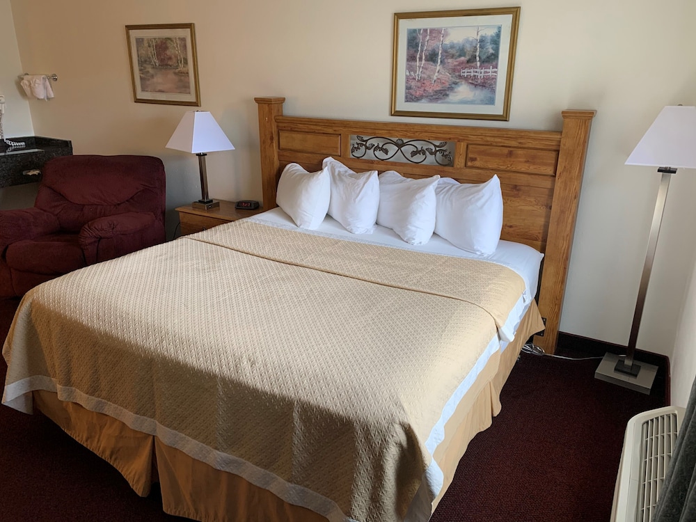 Days Inn & Suites by Wyndham Williston - photo 3