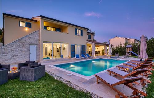Amazing Home In Naselje Muzini — 5-Star Luxury Hotel in Zminj, Croatia