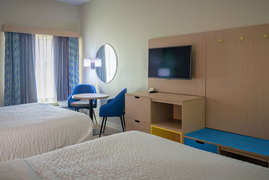 Days Inn & Suites by Wyndham Savannah North I 95 - photo 12