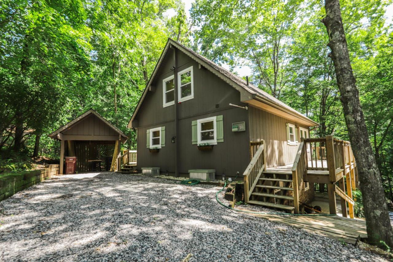 Honey Bear Hideaway in Unknown City, United States