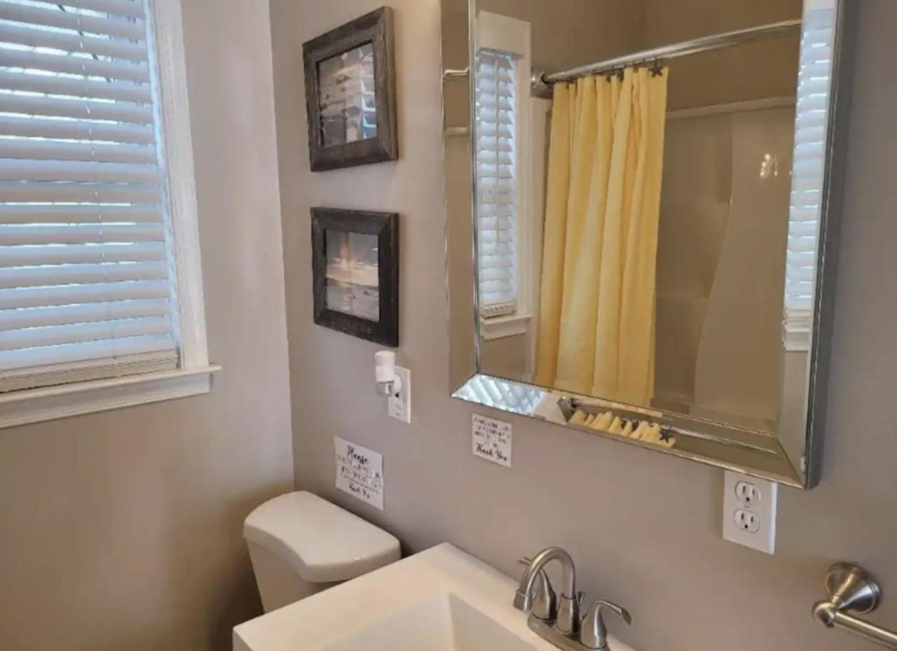 33rd St Unit A 2BR Beach Home Hideaway Parking — Brigantine — photo 4