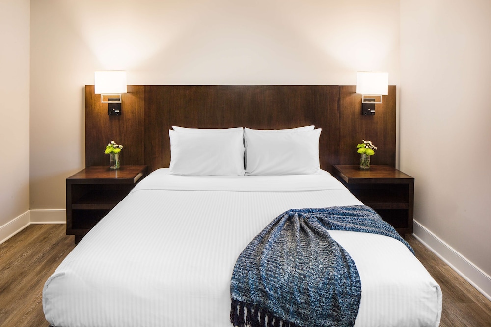 Watt Hotel Rahway Tapestry Collection by Hilton - photo 16