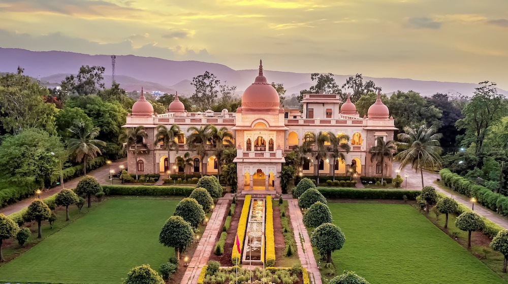 WelcomHeritage Shivavilas Palace — 5-Star Luxury Hotel in Sandur, India