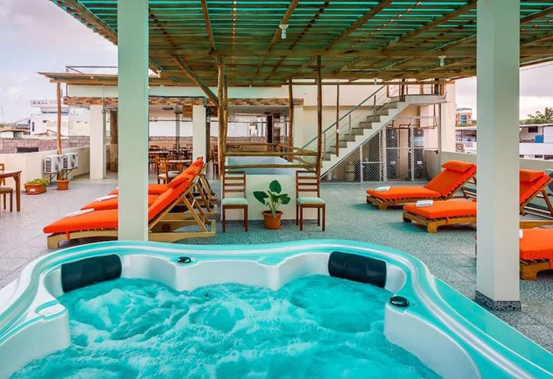 Hotel Flamingo - carbon neutral hotel in Puerto Ayora
