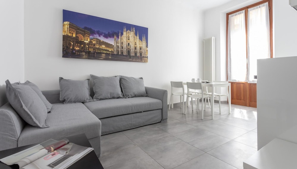 Italianway Comfort Villoresi 25 — 4-Star Luxury Hotel in Milan, Italy