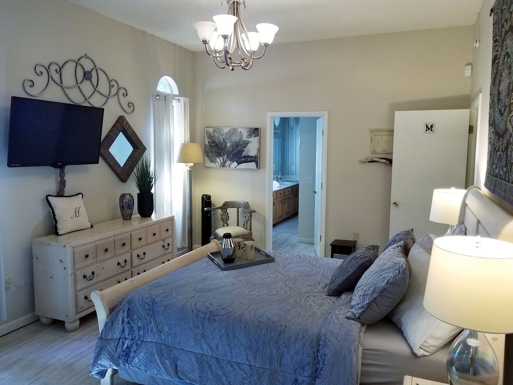 Tuscan Manor - photo 12
