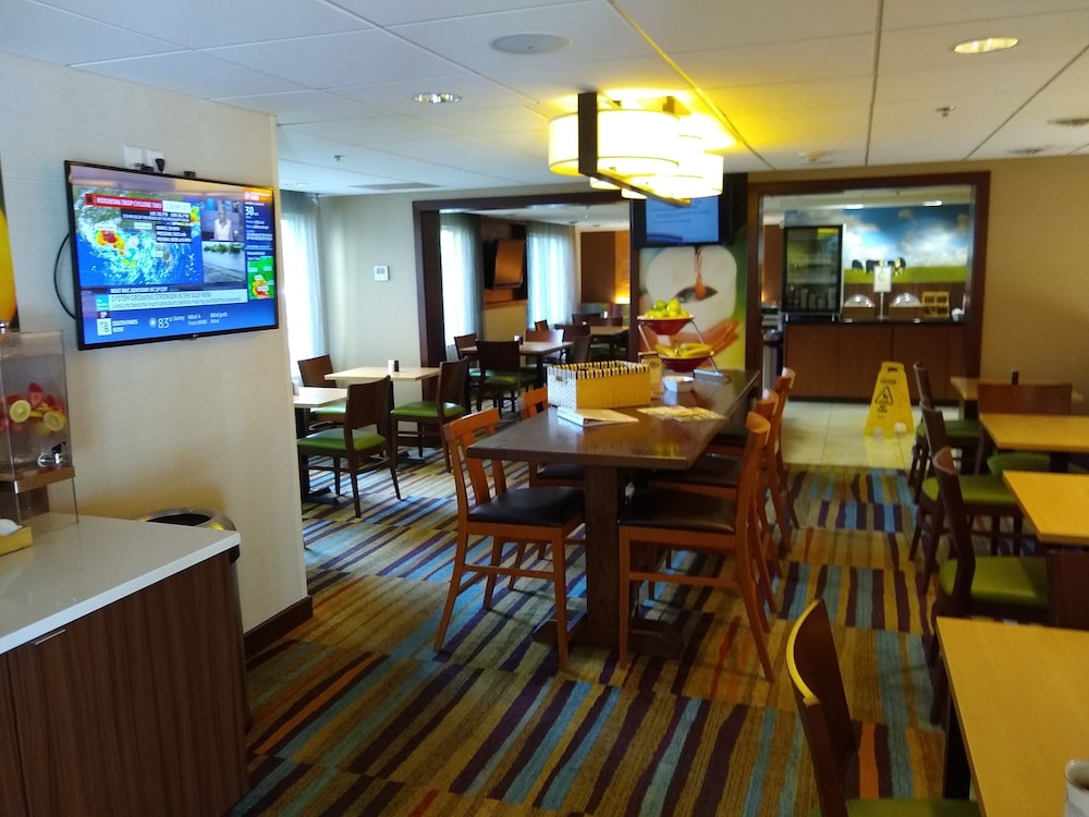 Fairfield by Marriott Inn & Suites Portland Maine Airport - photo 14