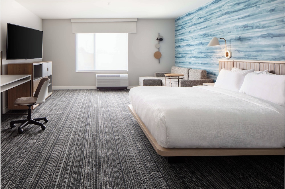 TownePlace Suites by Marriott Milwaukee West Bend - photo 9