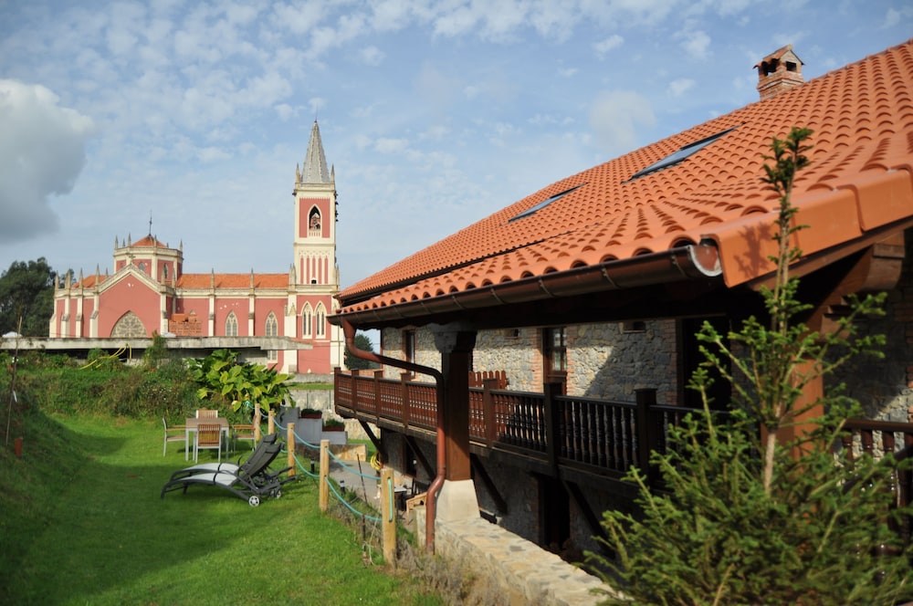 Posada Las Mañanitas - carbon neutral hotel in Novales