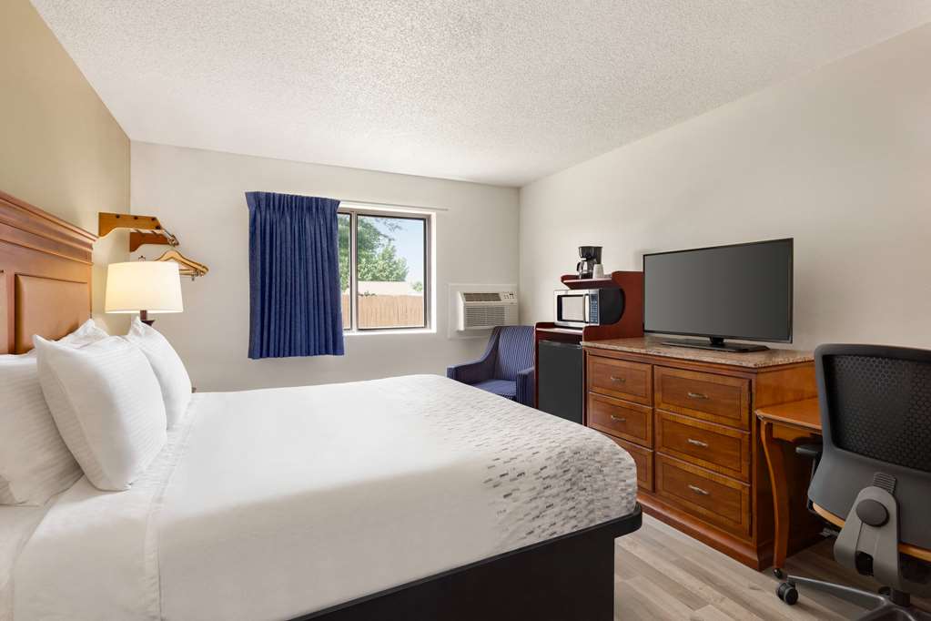 Baymont by Wyndham Hutchinson - photo 20