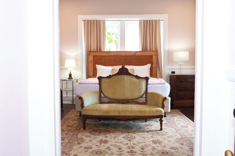 Summit Street Inns - photo 27
