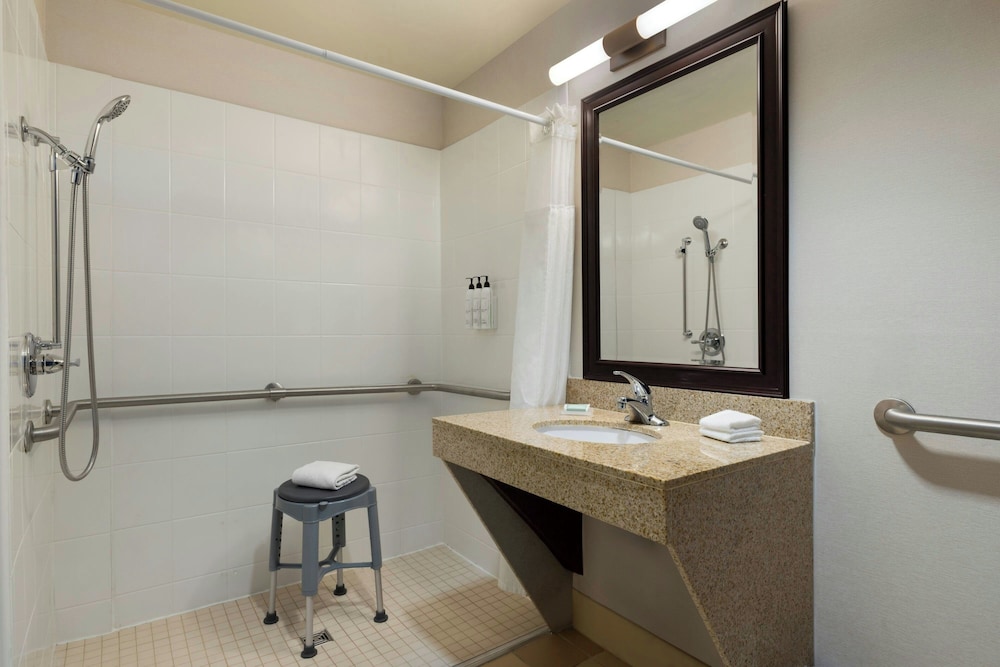Fairfield Inn & Suites by Marriott Springdale - photo 22