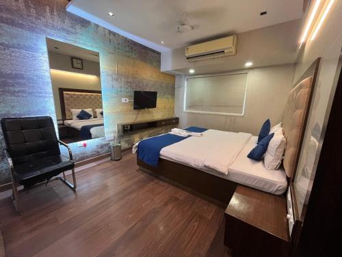 Zenith Luxe Suites Near IIT & Hiranandani Powai