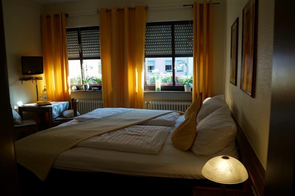Hotel Restaurant Zunftstube — hotel in Saarburg