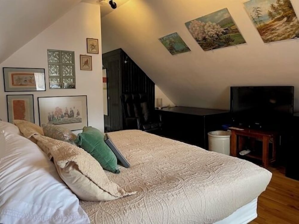 Ray's Bucktown B&B - photo 24