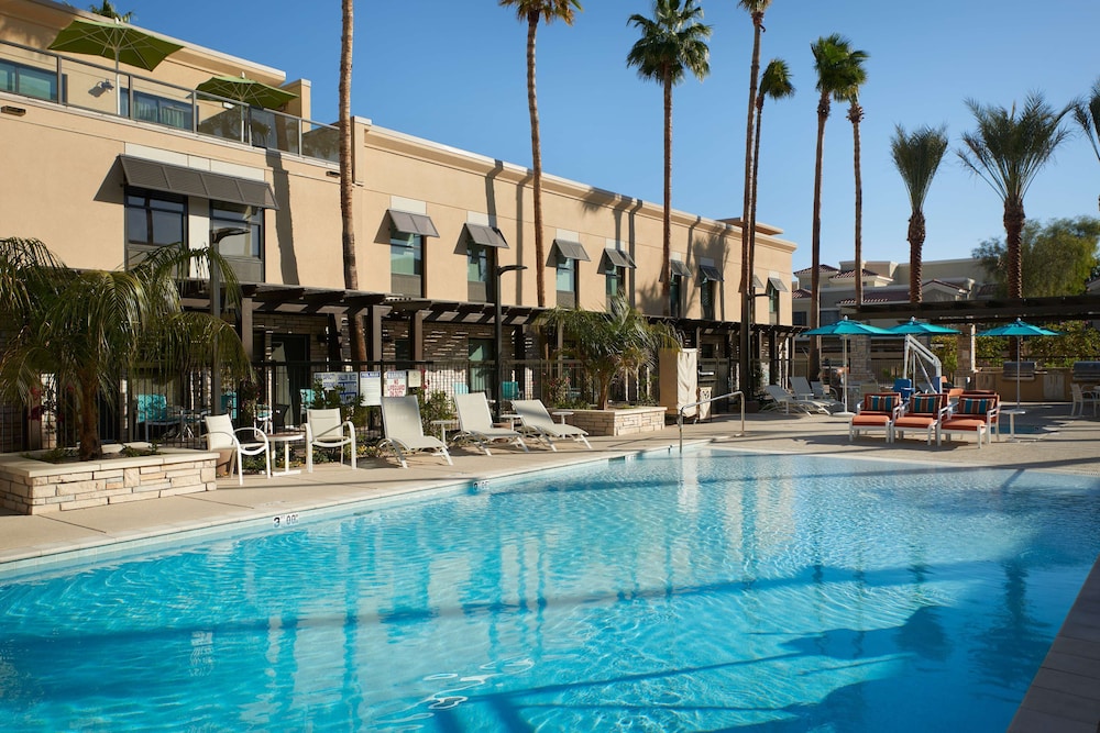 Hampton Inn & Suites Phoenix Scottsdale on Shea Boulevard - photo 37