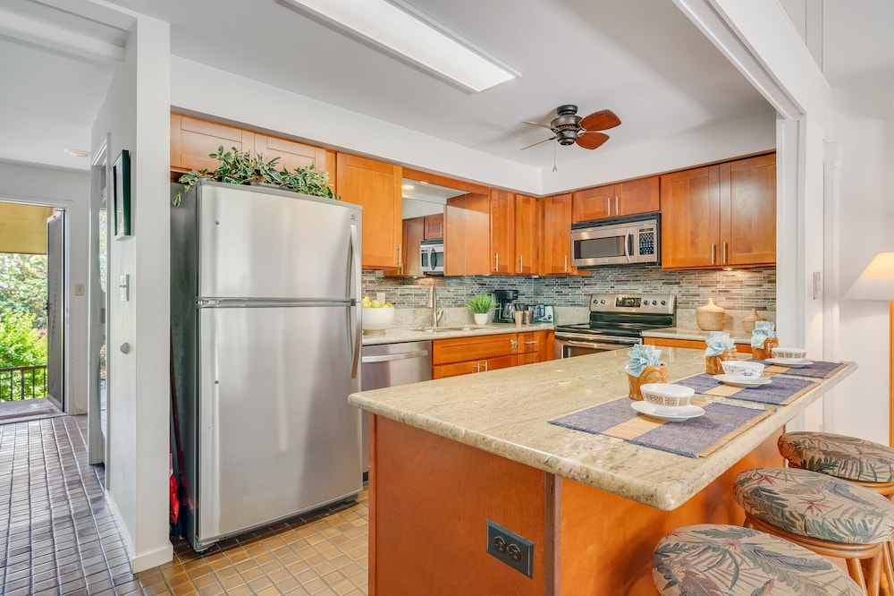 Koa Resort 3J KOA 3J Remodeled 3BD w AC Pool Near Sandy Beach - photo 10