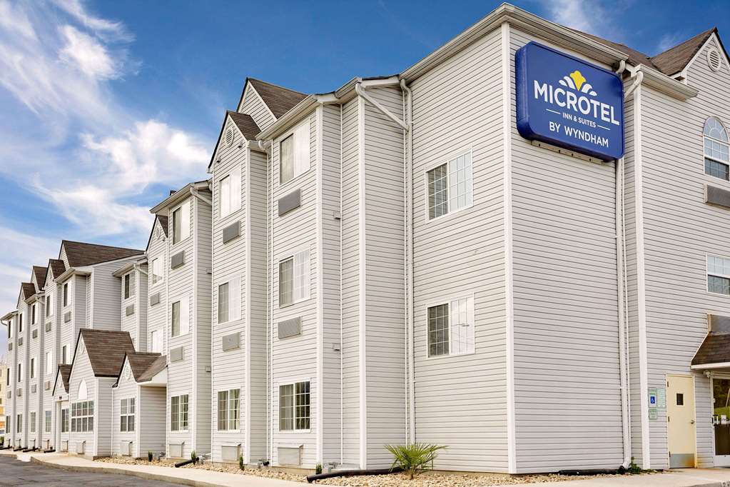 Microtel Inn & Suites by Wyndham Thomasville High Point Lexi - photo 3