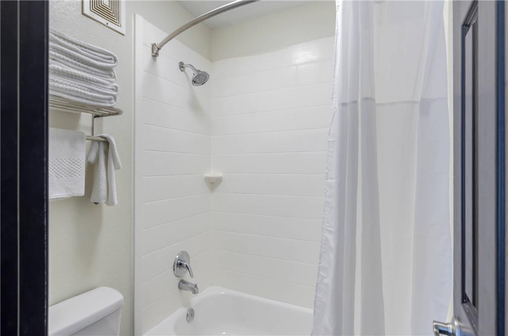 Suburban Studios Verona Staunton North - photo 13
