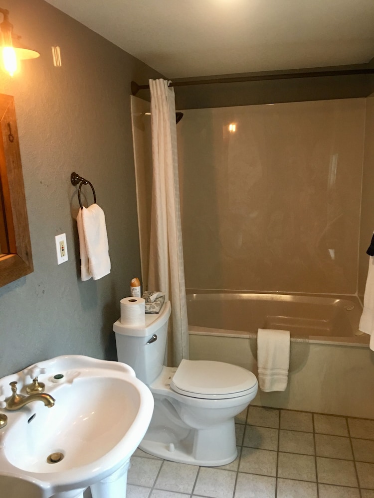 The Groveland Hotel - photo 62