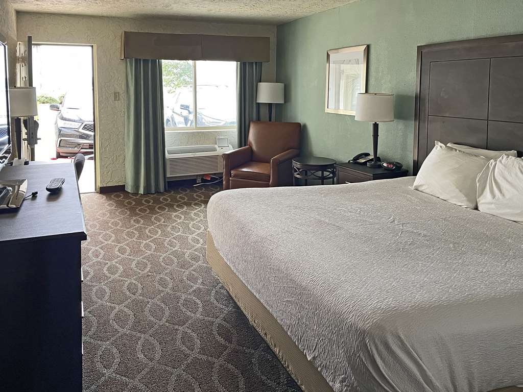 Quality Inn Clinton North - photo 20